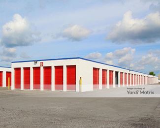 Photo 3 of Storage Rentals of America - 6535 Highland Road, Waterford, MI