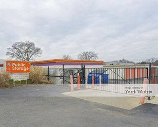 Photo 2 of Public Storage - 34050 West 9 Mile Road, Farmington, MI