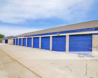 Photo 4 of iStorage - 41250 Garfield Road, Clinton Township, MI