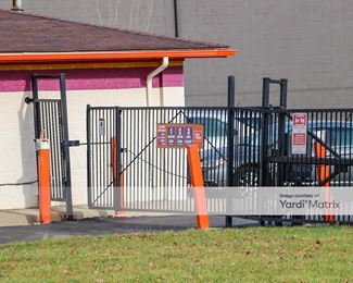 Photo 2 of Public Storage - 12900 Newburgh Road, Livonia, MI