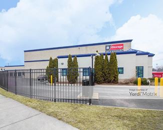 Photo 3 of iStorage - 14433 Telegraph Road, Redford, MI