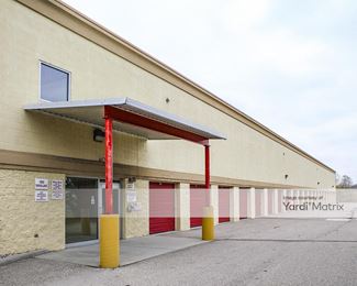 Photo 2 of EZ Storage - 33260 Van Dyke Avenue, Sterling Heights, MI