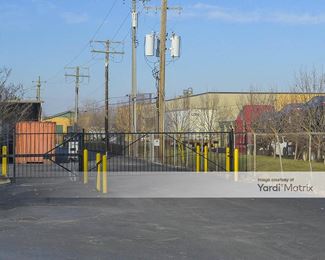 Photo 4 of Michigan Storage Centers - 15300 West 8 Mile Road, Oak Park, MI