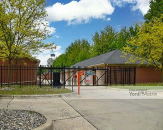 Photo 2 of Public Storage - 51985 Hayes Road, Shelby Township, MI