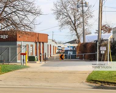Storage Units for Rent available at 13350 Stark Road, Livonia, MI 48150