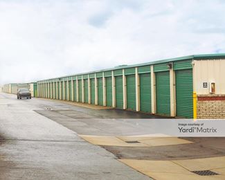 Photo 2 of Extra Space Storage - 11511 Allen Road, Southgate, MI