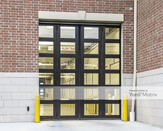 Photo 5 of EZ Storage - 25538 Woodward Avenue, Royal Oak, MI