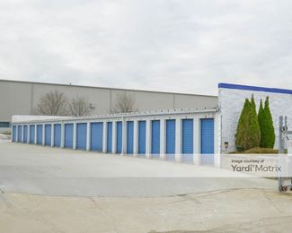 Photo 4 of A Place To Store - 34200 West Nine Mile Road, Farmington, MI