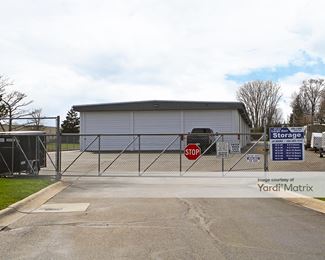 Photo 2 of Mini-Maxi Self Storage - 43683 North Gratiot Avenue, Clinton Township, MI