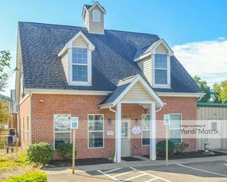 Photo 2 of iStorage - 10 Allegheny River Blvd, Verona, PA