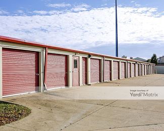 Photo 4 of iStorage - 2140 Stapleton Court, Forest Park, OH