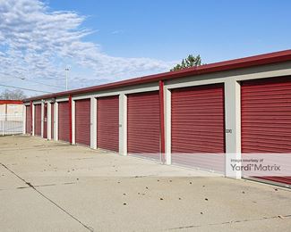 Photo 5 of iStorage - 2140 Stapleton Court, Forest Park, OH