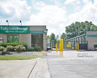 Photo 2 of Extra Space Storage - 3450 Parkway Lane, Hilliard, OH