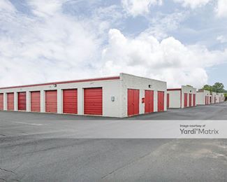 Photo 5 of Storage Rentals of America - 4580 East Broad Street, Whitehall, OH