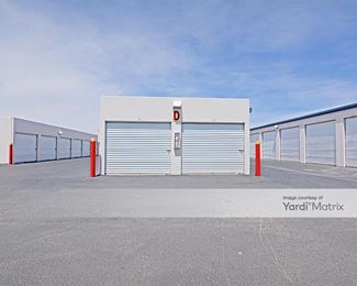 Photo 4 of National Self Storage - 490 North Kenazo Avenue, Horizon City, TX