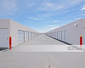 Photo 5 of National Self Storage - 490 North Kenazo Avenue, Horizon City, TX