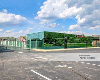 Photo 1 of Storage Inns of America - 2651 West Alex Bell Road, Moraine, OH