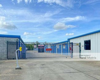 Photo 2 of iStorage - 2303 North State Street, Bunnell, FL