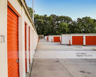 Photo 5 of Public Storage - 3220 Westbourne Drive, Cincinnati, OH