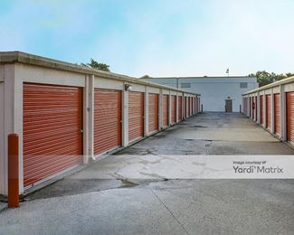 Photo 6 of Public Storage - 3220 Westbourne Drive, Cincinnati, OH