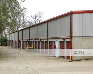 Photo 2 of iStorage - 4900 Franklin Avenue, Norwood, OH