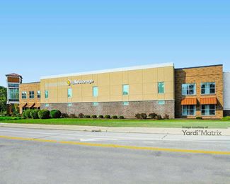 Photo 5 of Extra Space Storage - 1099 Bradley Road, Westlake, OH