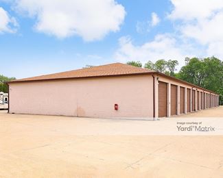 Photo 3 of Storage Rentals of America - 649 Hoyt Street, Painesville, OH