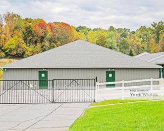 Photo 3 of Redi Storage - 237 West Aurora Road, Northfield Center, OH