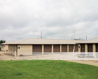 Photo 5 of Redi Storage - 17101 Rockside Road, Maple Heights, OH