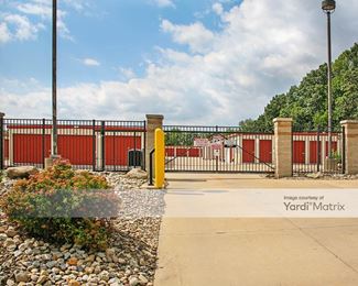 Photo 4 of Chapel Hill Self Storage Centre - 1892 Buchholzer Blvd, Akron, OH