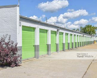 Photo 2 of Extra Space Storage - 1455 Broadway Avenue, Bedford, OH