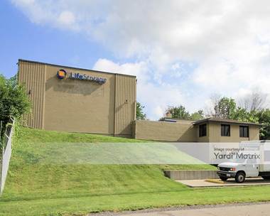 Storage Units for Rent available at 15101 McCracken Road, Cleveland, OH 44128