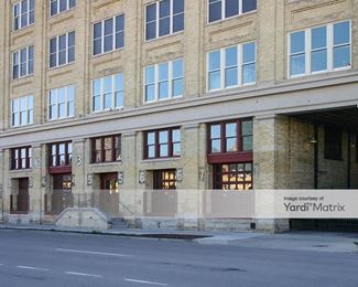 Photo 1 of EZ Self Storage - 305 North Plankinton Avenue, Milwaukee, WI