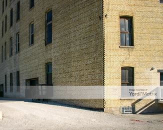Photo 3 of EZ Self Storage - 305 North Plankinton Avenue, Milwaukee, WI