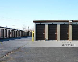 Photo 2 of Extra Space Storage - 4565 North Green Bay Avenue, Milwaukee, WI