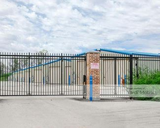 Photo 2 of Storage Rentals Of America - 5133 South Pennsylvania Avenue, Cudahy, WI