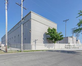 Photo 2 of Extra Space Storage - 532 East Capitol Drive, Milwaukee, WI