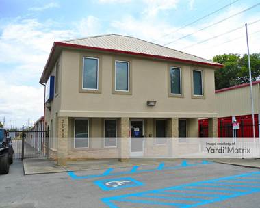 Storage Units for Rent available at 3980 Papermill Drive NW, Knoxville, TN 37909