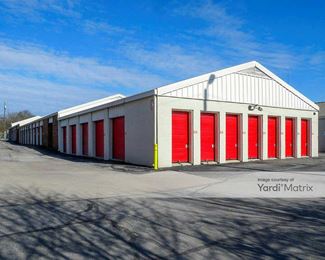 Photo 2 of iStorage - 4811 Central Avenue Pike, Knoxville, TN
