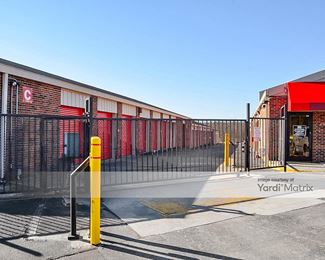 Photo 6 of iStorage - 4811 Central Avenue Pike, Knoxville, TN