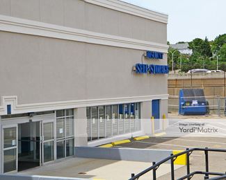 Photo 2 of Discount Self-Storage - 169 Parking Way, Quincy, MA