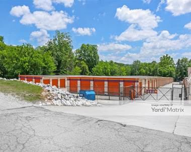 Storage Units for Rent available at 209 Oxmoor Blvd, Birmingham, AL 35209
