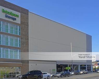 Storage Units for Rent available at 2300 Washington Avenue, Philadelphia, PA 19146