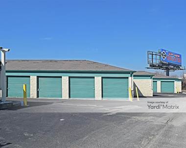 Storage Units for Rent available at 5260 Commerce Circle, Indianapolis, IN 46237