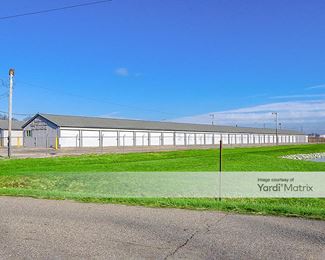 Photo 3 of Foxes Den Self Storage - 2120 North Michigan Road, Shelbyville, IN