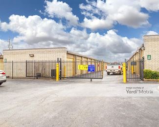 Photo 6 of Extra Space Storage - 16650 Highway 3, Webster, TX