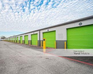 Photo 2 of Storage King USA - 6321 Spencer Hwy, Pasadena, TX