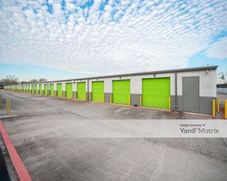 Photo 4 of Storage King USA - 6321 Spencer Hwy, Pasadena, TX