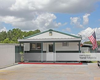 Photo 2 of Right Move Storage - 2370 East Mulberry Street, Angleton, TX