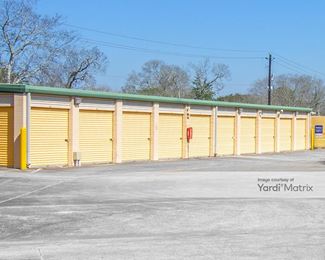 Photo 2 of Extra Space Storage - 1729 Broadway Street, Pearland, TX